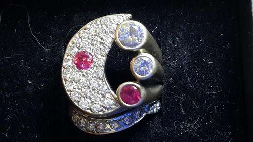 9ct Gold Ring with 43 Diamonds WHAT A FIND!!